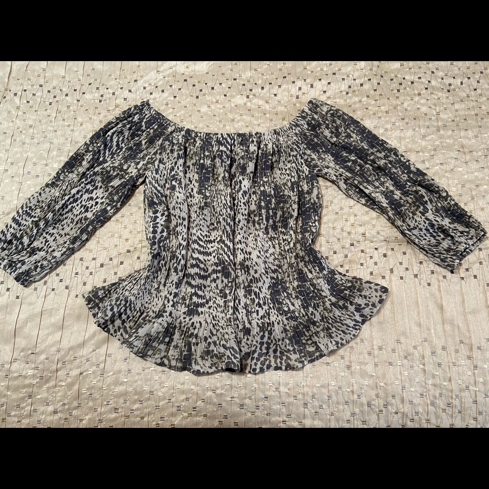 NWOT EXPRESS Cropped Leopard Print Shoulder Shirt